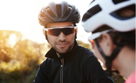 La importancia de un buen casco: Cómo elegir el adecuado